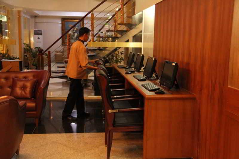 The Privi Suites Pattaya Exterior foto